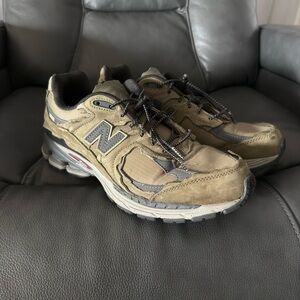 New Balance 2002R Protection Pack Olive Sneakers
